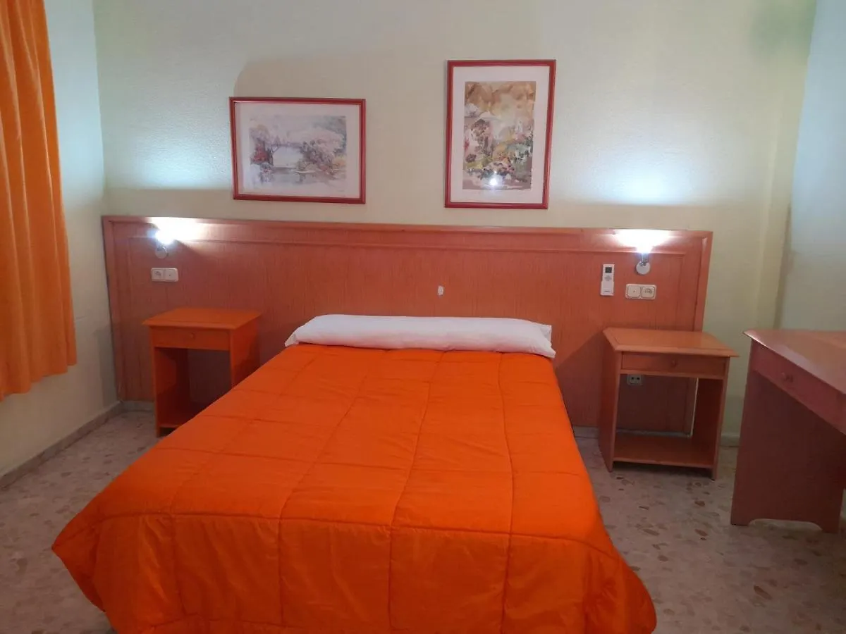 Hostal Carlos III El Ejido 2*,