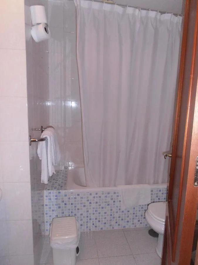 ゲストハウス Hostal Carlos III エル・エヒド